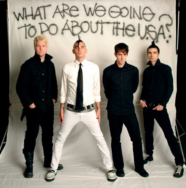 Anti-Flag В 2003 году выходит альбом «The Terror State», который в США был объявлен как антиамериканский и некоторые музыкальные магазины удалили его со своих полок. В частности в альбоме поддавалась критике администрация Буша и его псевдо война с терроризмом.